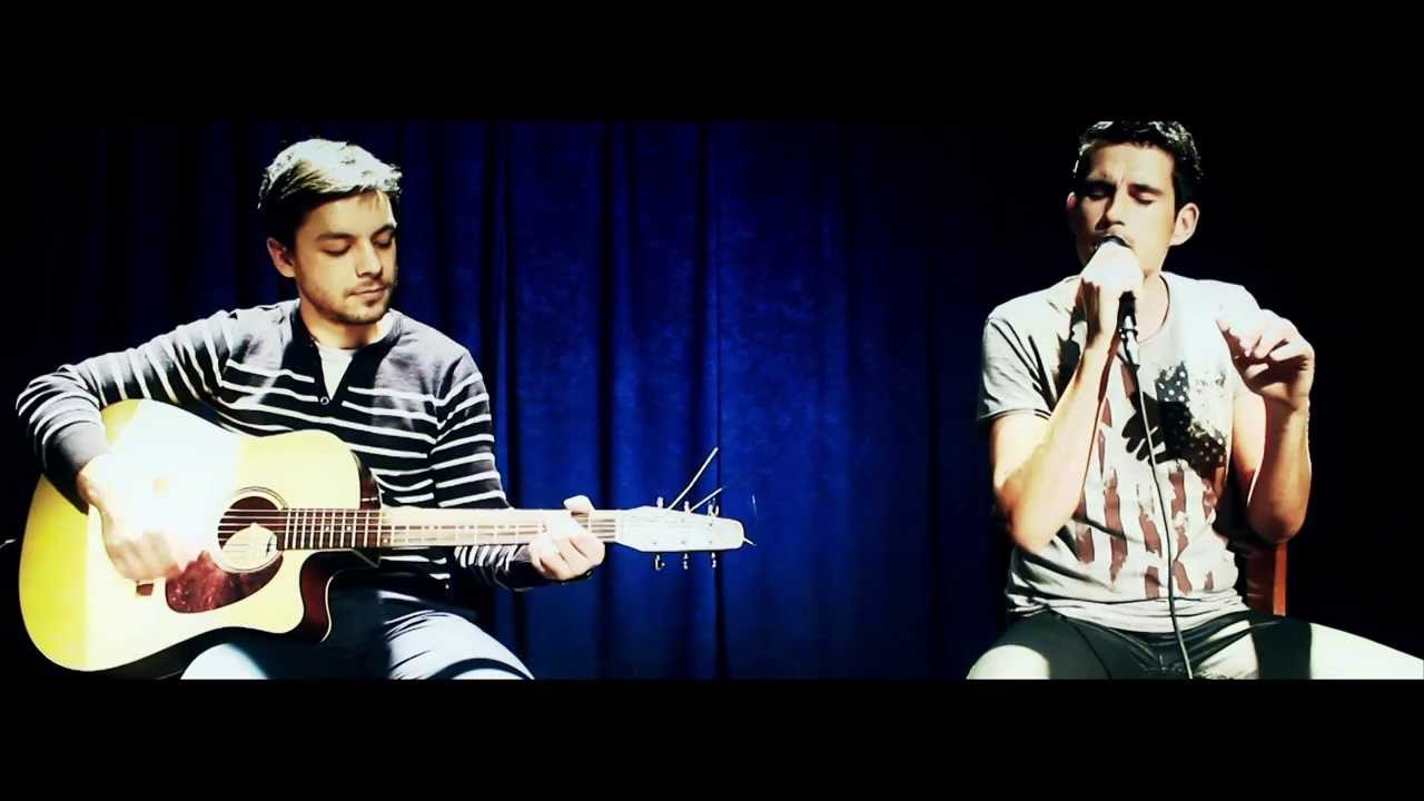 THANK GOD IT'S CHRISTMAS (Queen) - Bojan Jambrošić & Matija Evačić acoustic cover