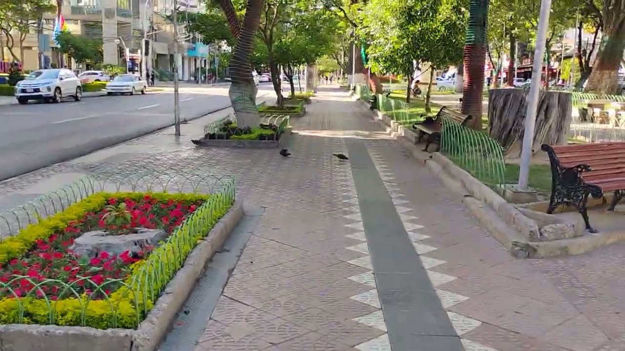 🚶‍♂️ Paseando por El Prado de Cochabamba 🇧🇴 | La avenida más elegante y viva de Bolivia