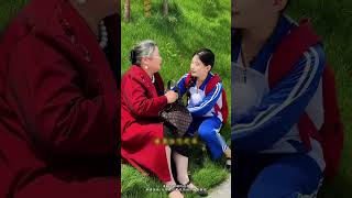 Ein armes Mädchen half einer alten Frau – doch dann änderte sich ihr Leben für immer