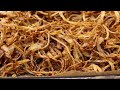 طريقة عمل البصل المقلي المقرمش  مثل الذهب لايفوتكم
