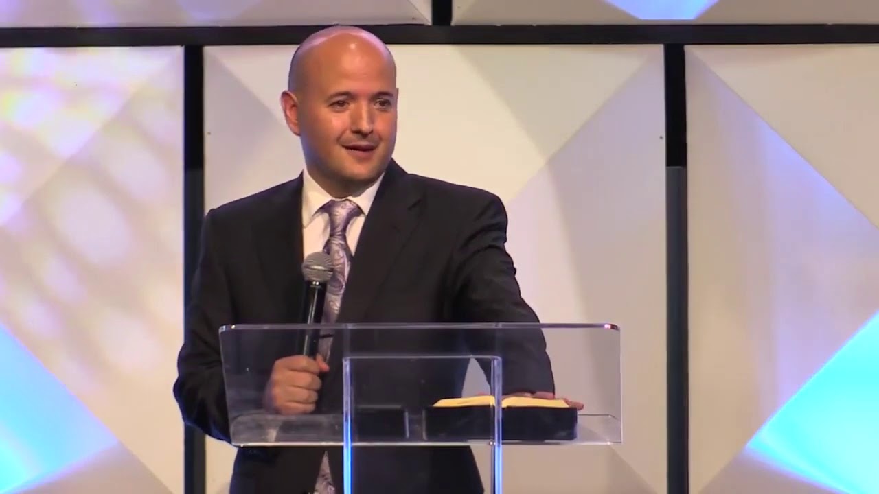 La caña cascada y el pábilo que humea | Luis Marroquín