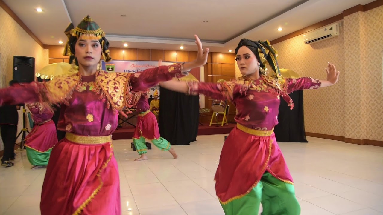 FLS2N 2018 SMK PUTRI BUNGSU  Juara 1 Tari Tradisional Provinsi Sumatera Barat SMK Negeri  7 Padang