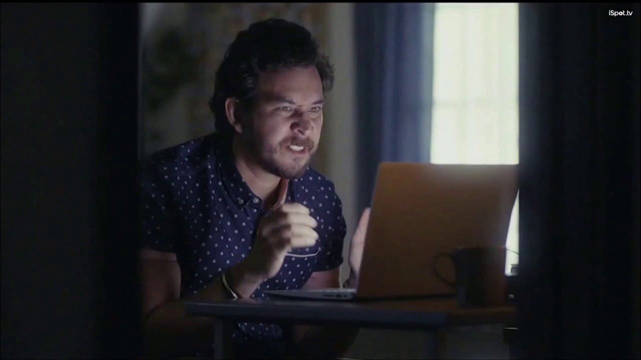 AT&T Fiber Commercial (2020) Spanish "Video Chat"
