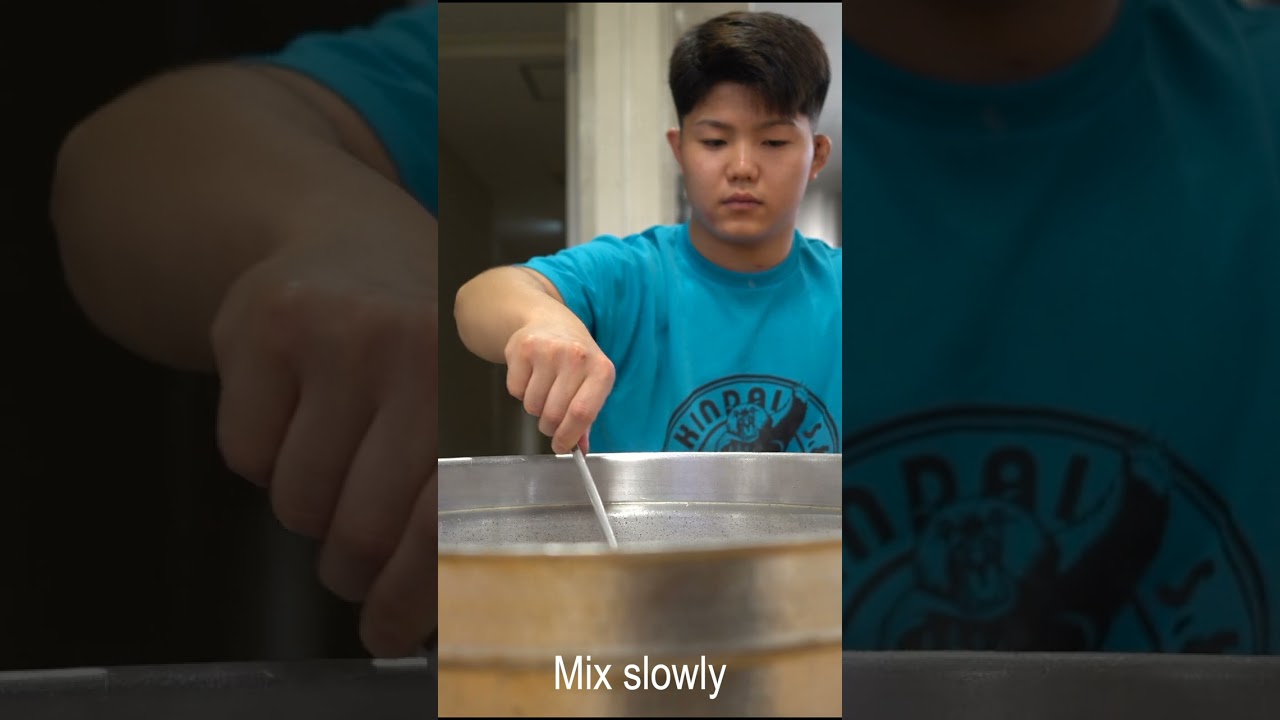 How to make salt Chanko hot pot for Sumo wrestlers?