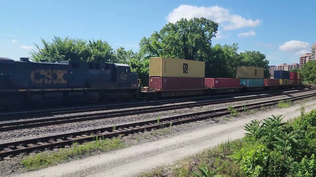 CSX locomotives 5232, 533, and 3197 on a northbound freight train in Northern Virginia