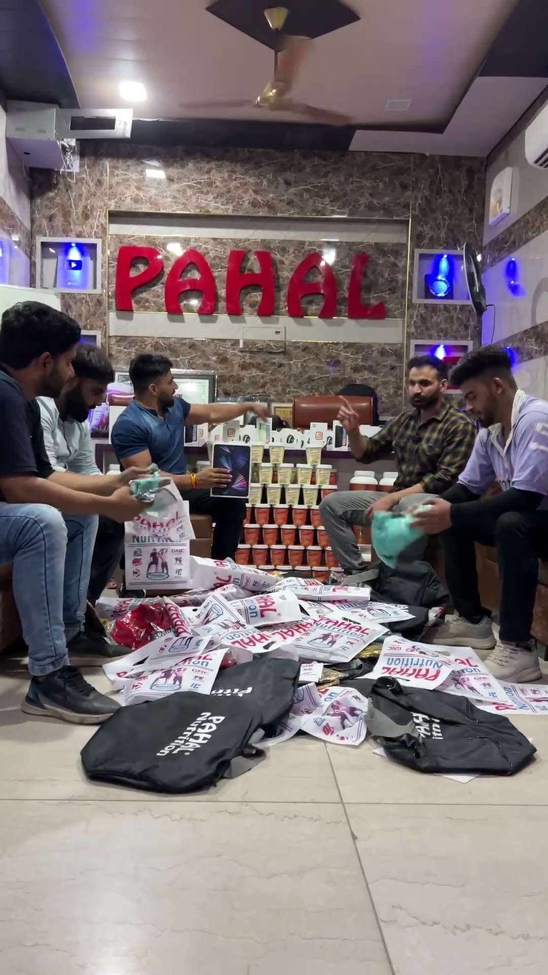 kis kis ko nhi mila gift dosto #pahalnutrition