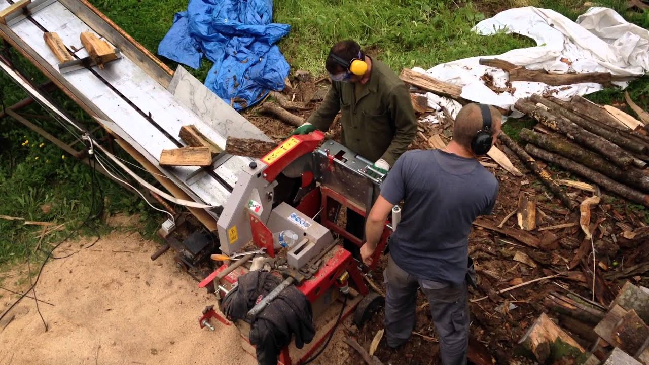 Coupe de bois de chauffage ( 5 stères an 30 min ) . youtube
