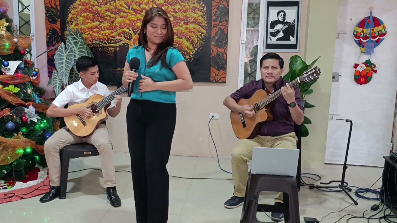 Esta Guitarra Vieja ~ Albazo ~ Yahily Arcos con Uziel Arcos y el Maestro José Solano 