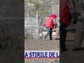 La sate oamenii au sărbătorit Ziua Muncii, muncind.