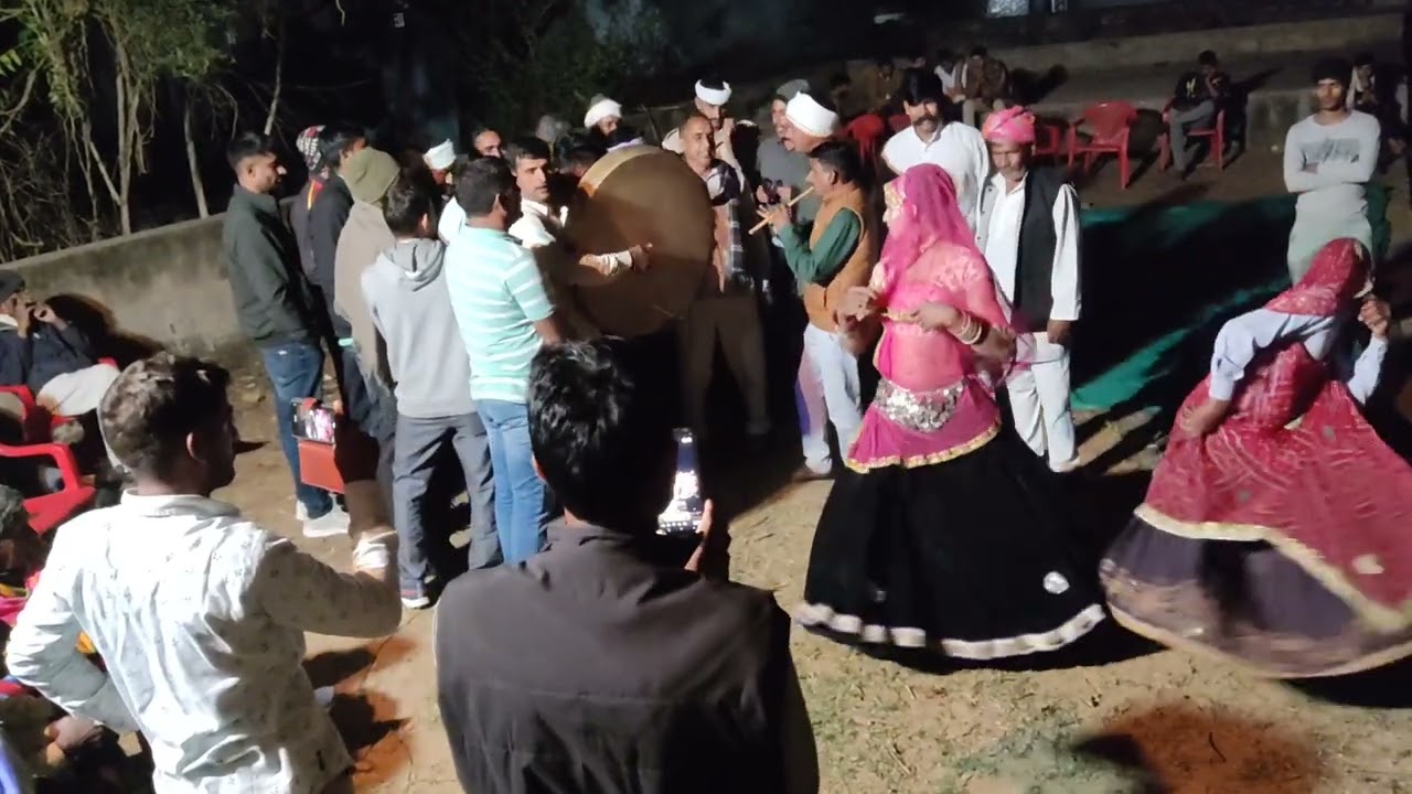 इंद्रपुरा में होली के कार्यक्रम मे गायकार रिछपाल जी द्वारा प्रस्तुत धमाल