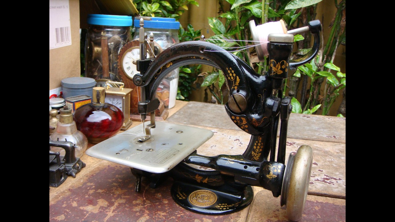 Old Vintage Antique Sewing Machine Wilcox Willcox & Gibbs For