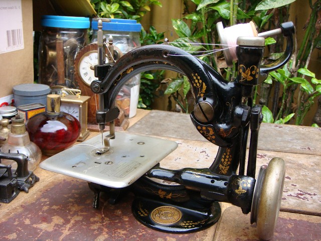 Old Vintage Antique Sewing Machine Wilcox Willcox & Gibbs For