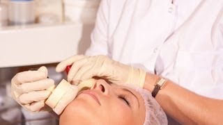 Dermatologist Or Esthetician/Beautician? Differences + Who You Should See