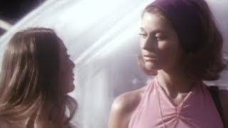 HOUSE OF 1000 PLEASURES Movie Review (1974) Schlockmeisters #1241