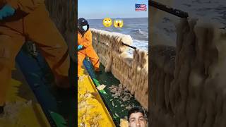 This man pushed a piece of ice with his feet🍻😇😇😱🥰😘😜😀😈😄😄#usa #partingshot #slaunch #catchpoint