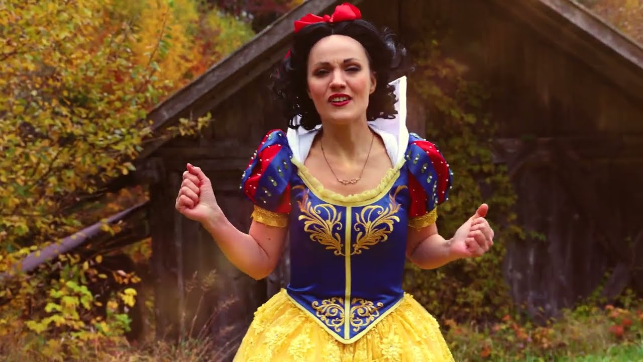 Waiting On A Wish   Carina Elice´ Snow White Coslay  Song By Rachel Zegler From  Disney's Snow White