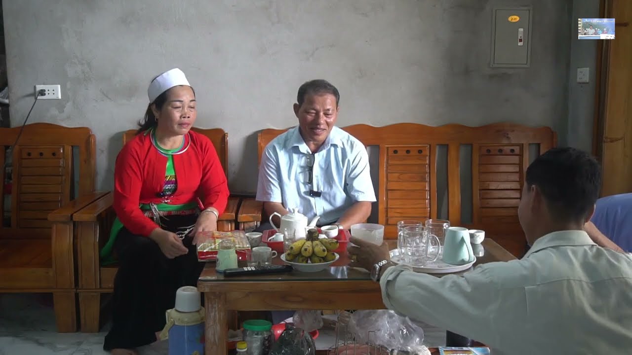 NGHỆ NHÂN BÙI VĂN ĐẠO GẶP NGHỆ NHÂN MỚI Ở TUÂN ĐẠO HÁT KHÔNG KÉM.