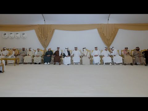 مكتوم بن محمد يقد م واجب العزاء في وفاة محمد بن الشيخ جمعة المنصوري