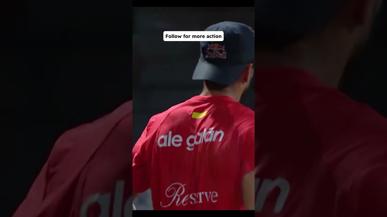 'The Alien' comes back to Earth to show us some crazy moves