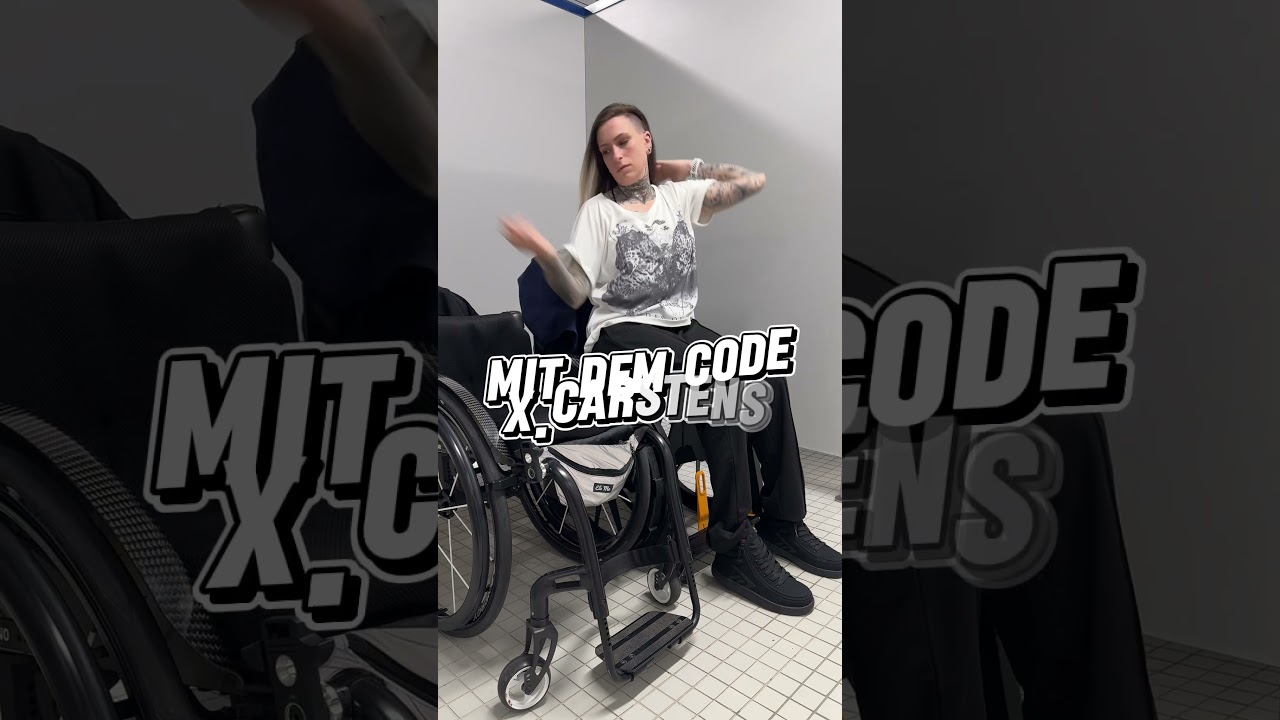 Schuhe anziehen im Rollstuhl? Nervt dich das auch ständig?