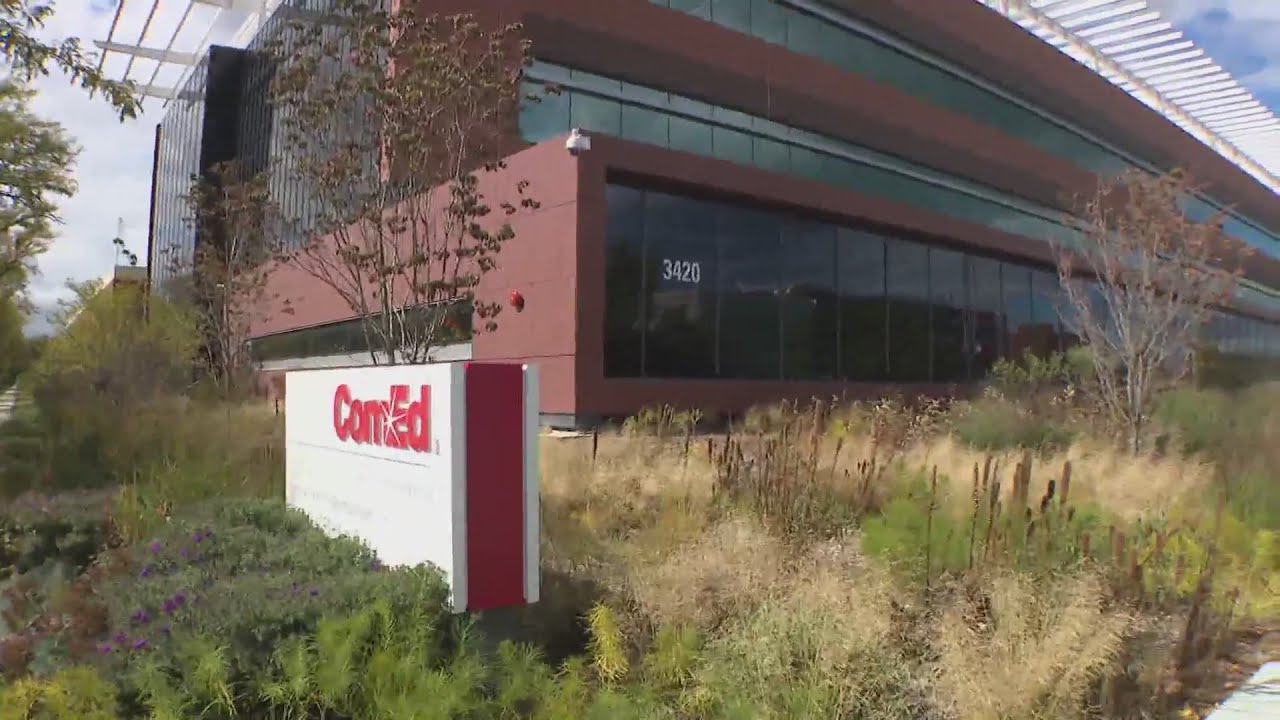 Former ComEd vice president pleads guilty in bribery scheme