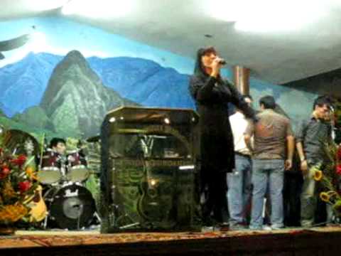 Apostol Marlyn Arroyo Adorando en Generacion de Im...