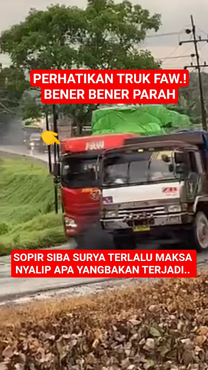 Bener bener parah ni sopir❗truk siba surya maksa nyalip sama sama gak mau mengalah #shorts