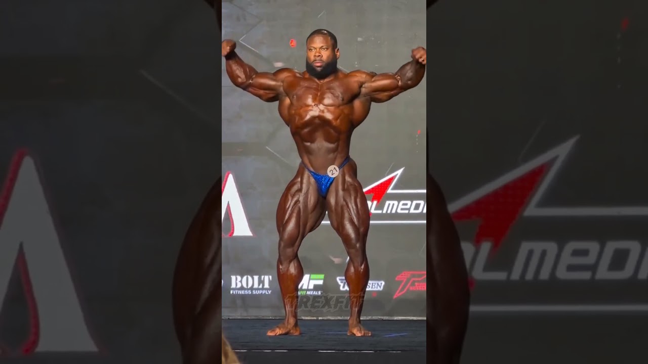 Keone Pearson Pre-Judging Posing | 212 Mr Olympia 