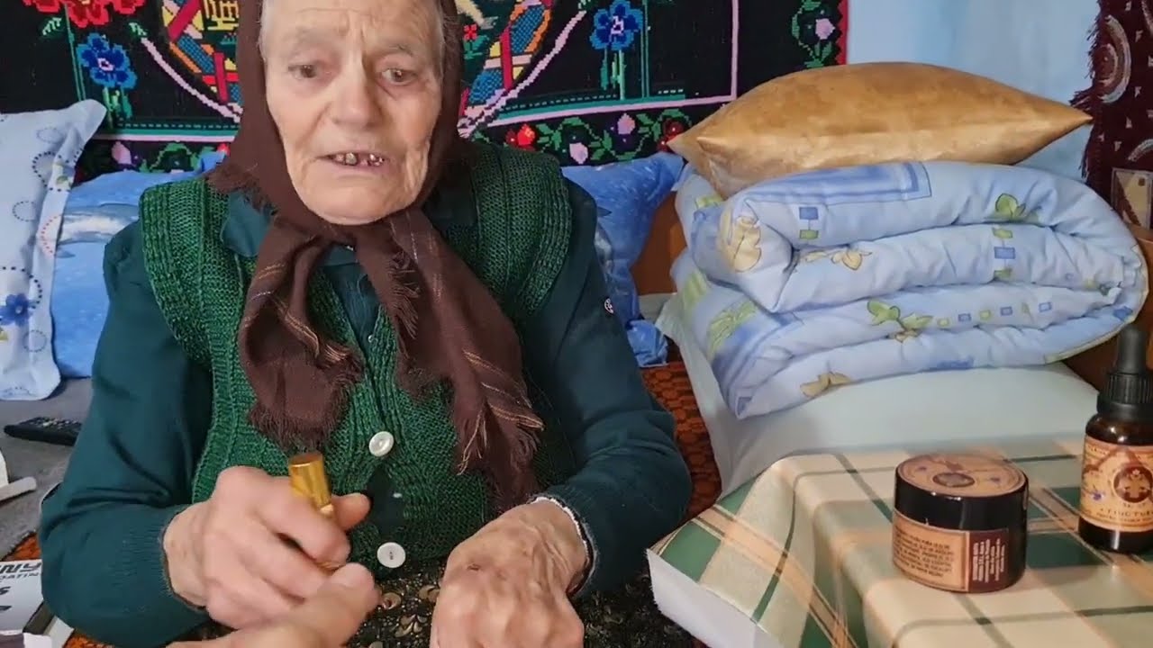 Bunica se tratează cu tinctură de la Muntele Athos si Aloe Vera.