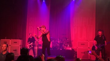 Simple Plan- Untitled (Live-Chicago)