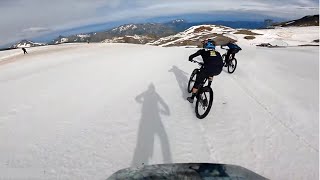 雪山・荒野・草原を駆け抜ける超パノラマのマウンテンバイクレースが満点すぎる！！／自転車／MTB／BMX／自転車レース／暇つぶし screenshot 2