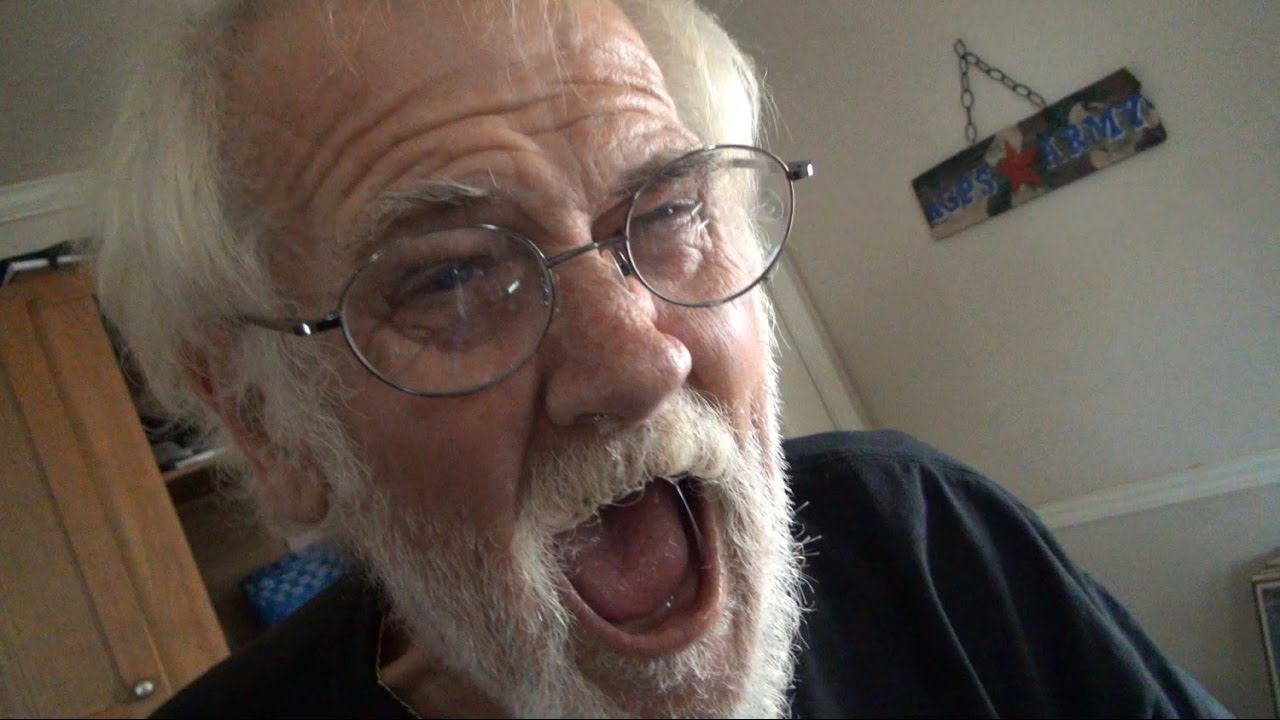 У ЗЛОГО ДЕДА НИКОТИНОВАЯ ЛОМКА - YouTube