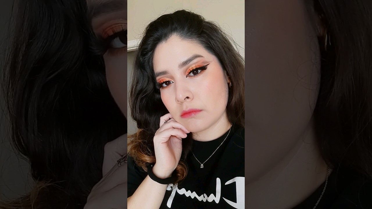 Orange eyeshadow look 