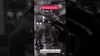 Com look justo, Mel Maia mostra seu treino na academia