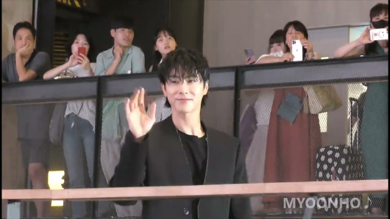 [윤호FANCAM]ユノユノがソウル映画館に！！ RealityShow 3集ソロカムバ