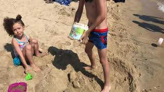 Eğlenceli Deniz Videoları,Kumdan Kaleler Yaptık Sonra Hepsini Yıktık.kids Tv