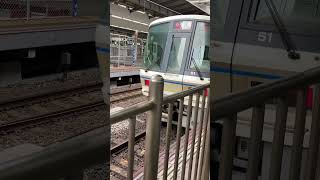 20240513 JR大阪駅　2番線　大和路快速運用で福島から乗車しましたが、大阪駅からは　普通運用　天王寺ゆき　となりました　221系　NB806編成　発車メロディ　やっぱ好きやねん