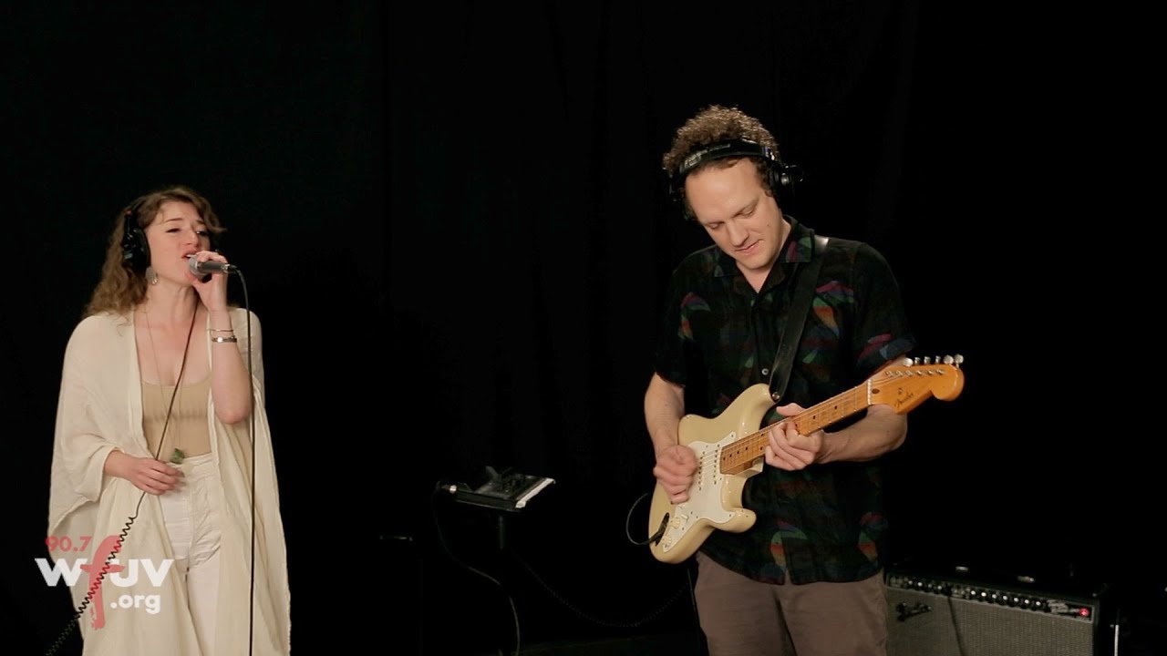 Regardez Pure Bathing Culture - "Devotion" (Live at WFUV) sur YouTube Regardez Pure Bathing Culture - "Devotion" (Live at WFUV) sur YouTube