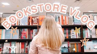cozy bookstore vlog + haul! vlogmas day 5