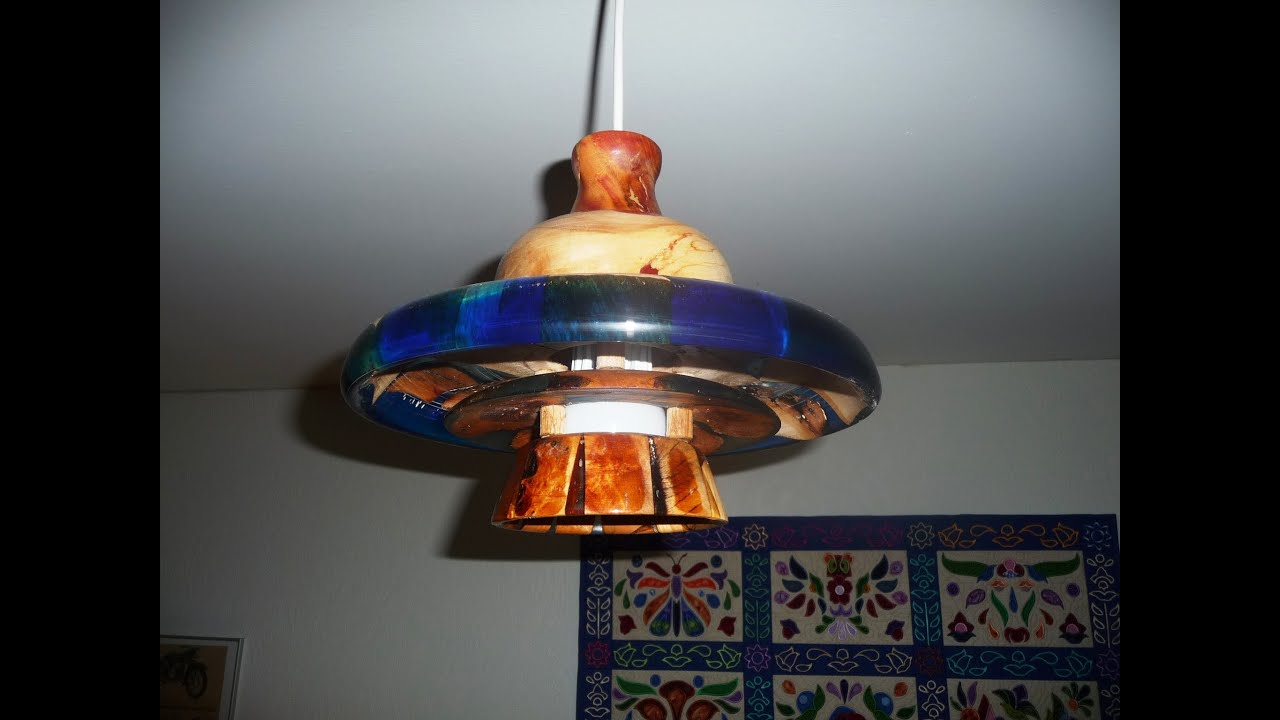 Woodturning loftlampe