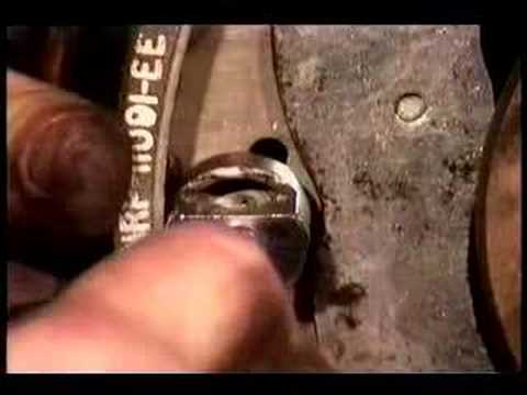 How to bleed brakes on 2002 ford windstar