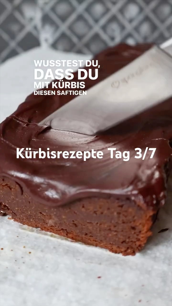 Schoko Kürbis Fudge Cake 🍫🎃#schokokuchen #kürbiskuchen - YouTube
