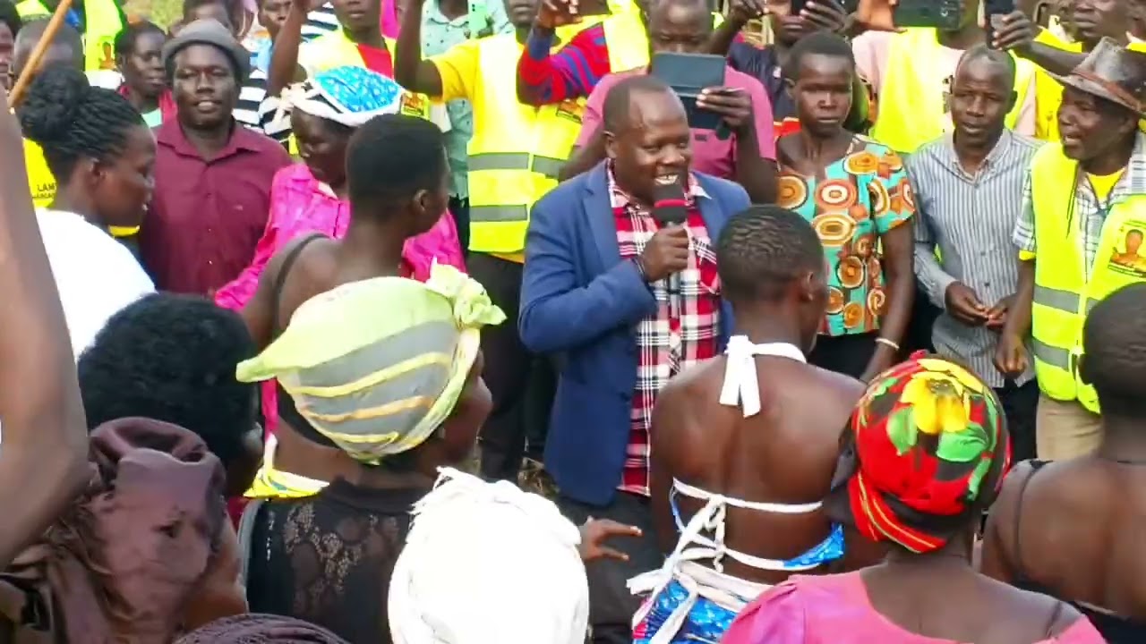 Oj Murugut performing at Hon.Lamwaka Margaret Odwar's Campaign in Orom Sub-county
