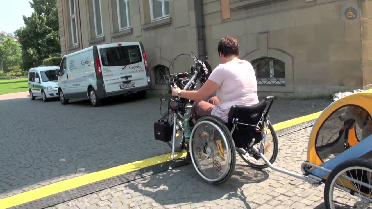 Rollstuhl Handbike Anhänger 