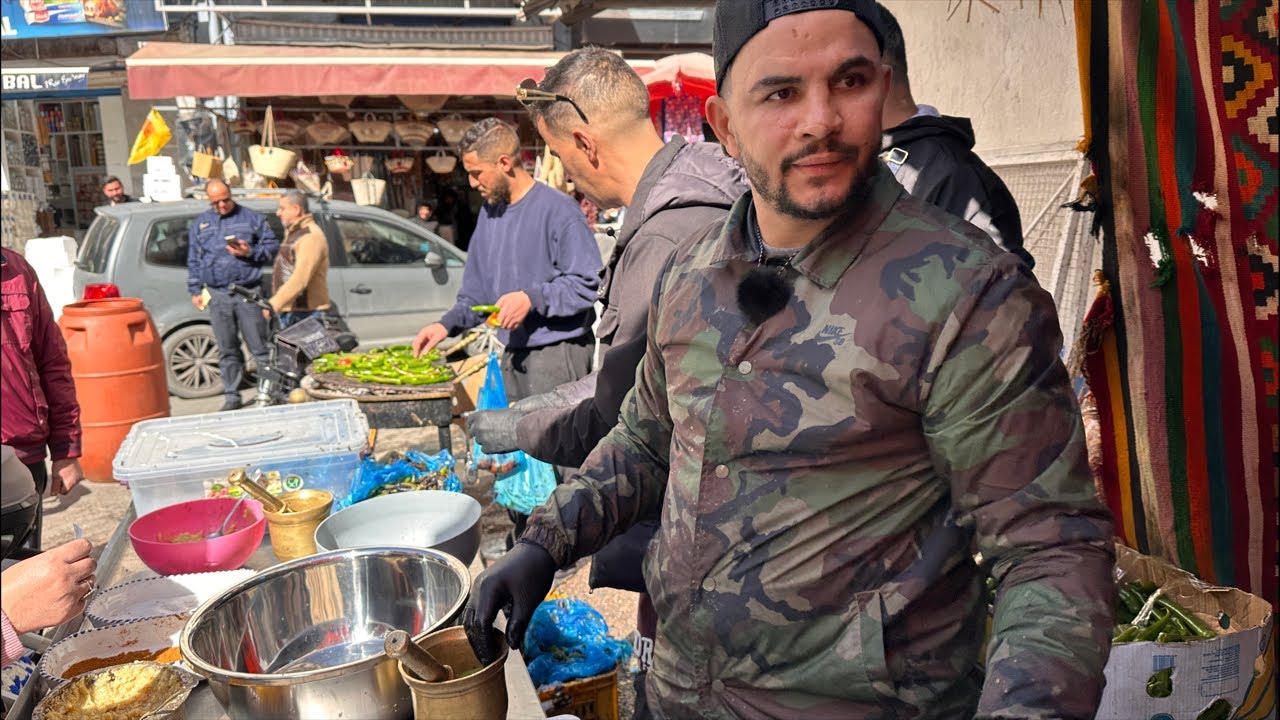 تحضير السلاطة مشوية مباشرة من المارشي سانترال مع حسني