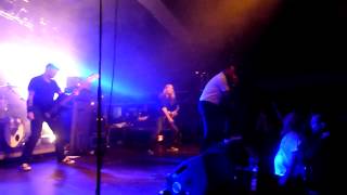 Audrey Horne   20141128   01  Intro &amp; Wolf In My Heart   Hasselt