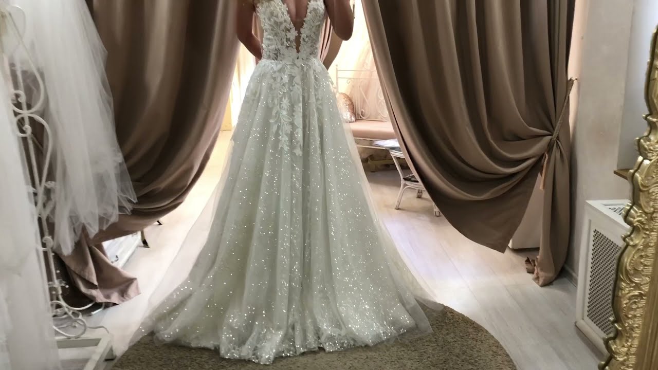 Невесты наконец-то могут снять свадебные платья