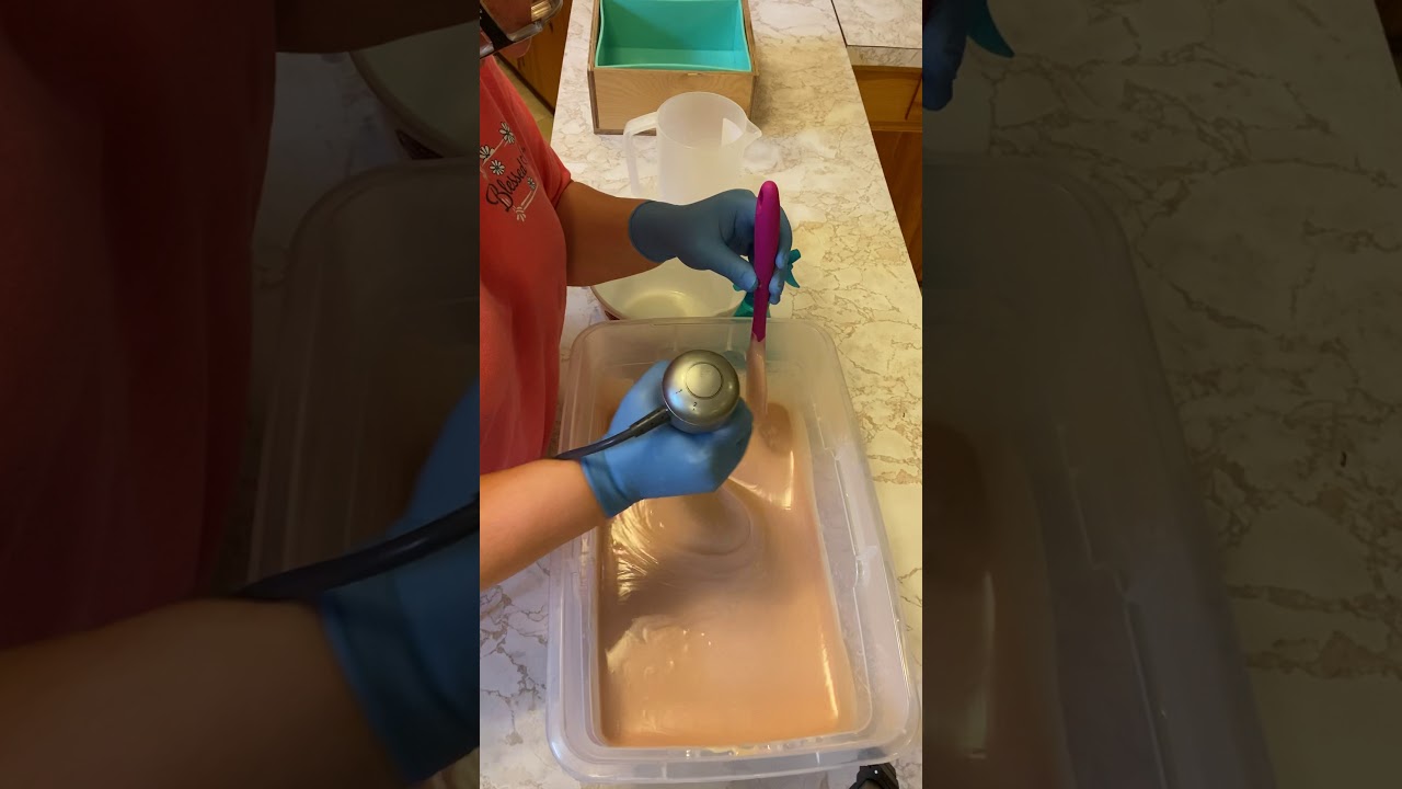 Making Calamine Soap