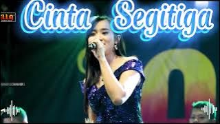 CINTA SEGITIGA (Karaoke) Versi OM ADELLA -