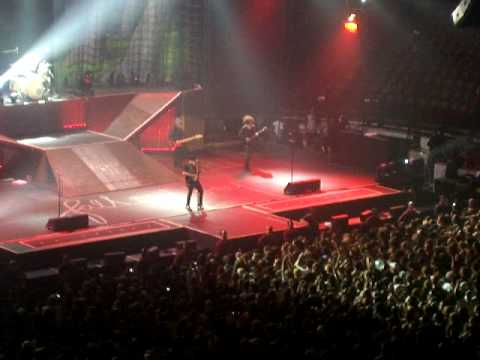 This Ain't A Scene, It's An Arms Race - Fall Out Boy